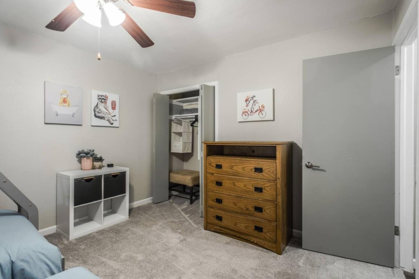 New Hummingbird Haven - Nw Okc, Billiards, Firepit Villa Oklahoma City Exteriör bild