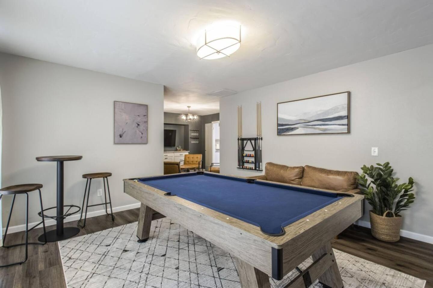 New Hummingbird Haven - Nw Okc, Billiards, Firepit Villa Oklahoma City Exteriör bild