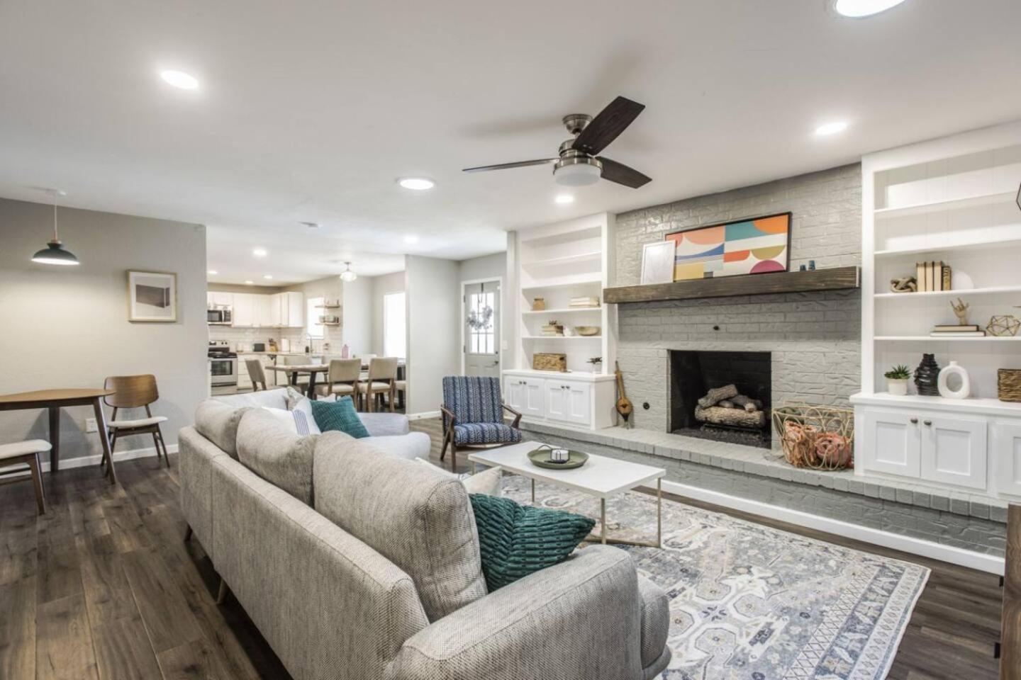 New Hummingbird Haven - Nw Okc, Billiards, Firepit Villa Oklahoma City Exteriör bild